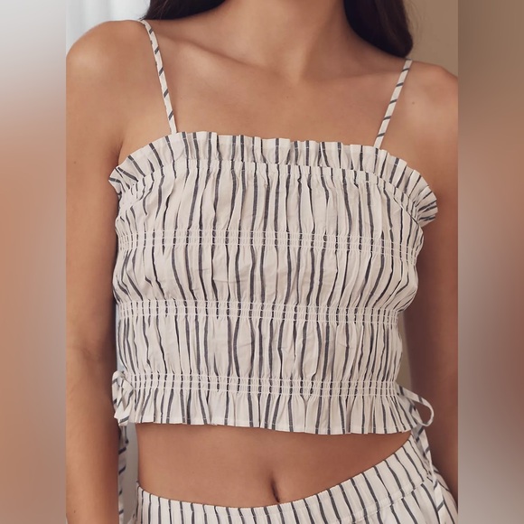 Anthropologie Tops - NWT Anthropologie crop top size XXS